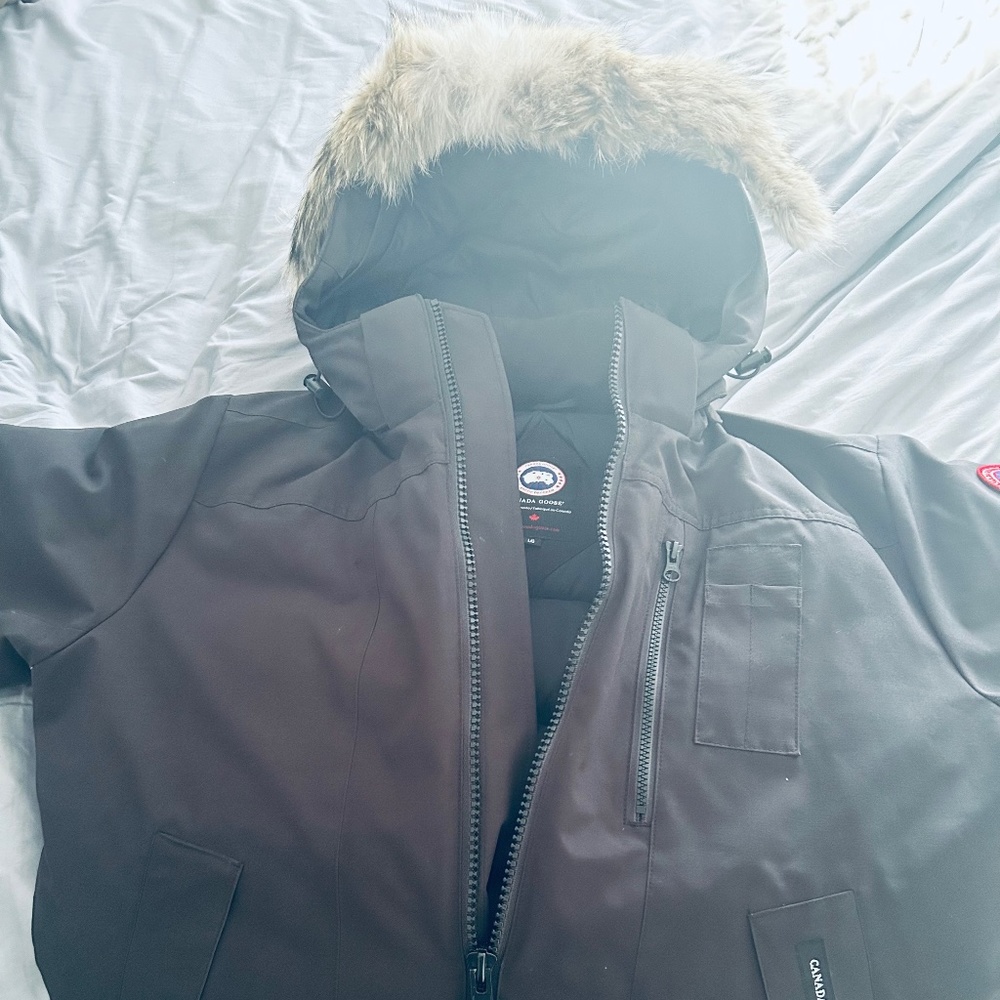 Mens Canada Goose Borden Bomber. L-Large. Black